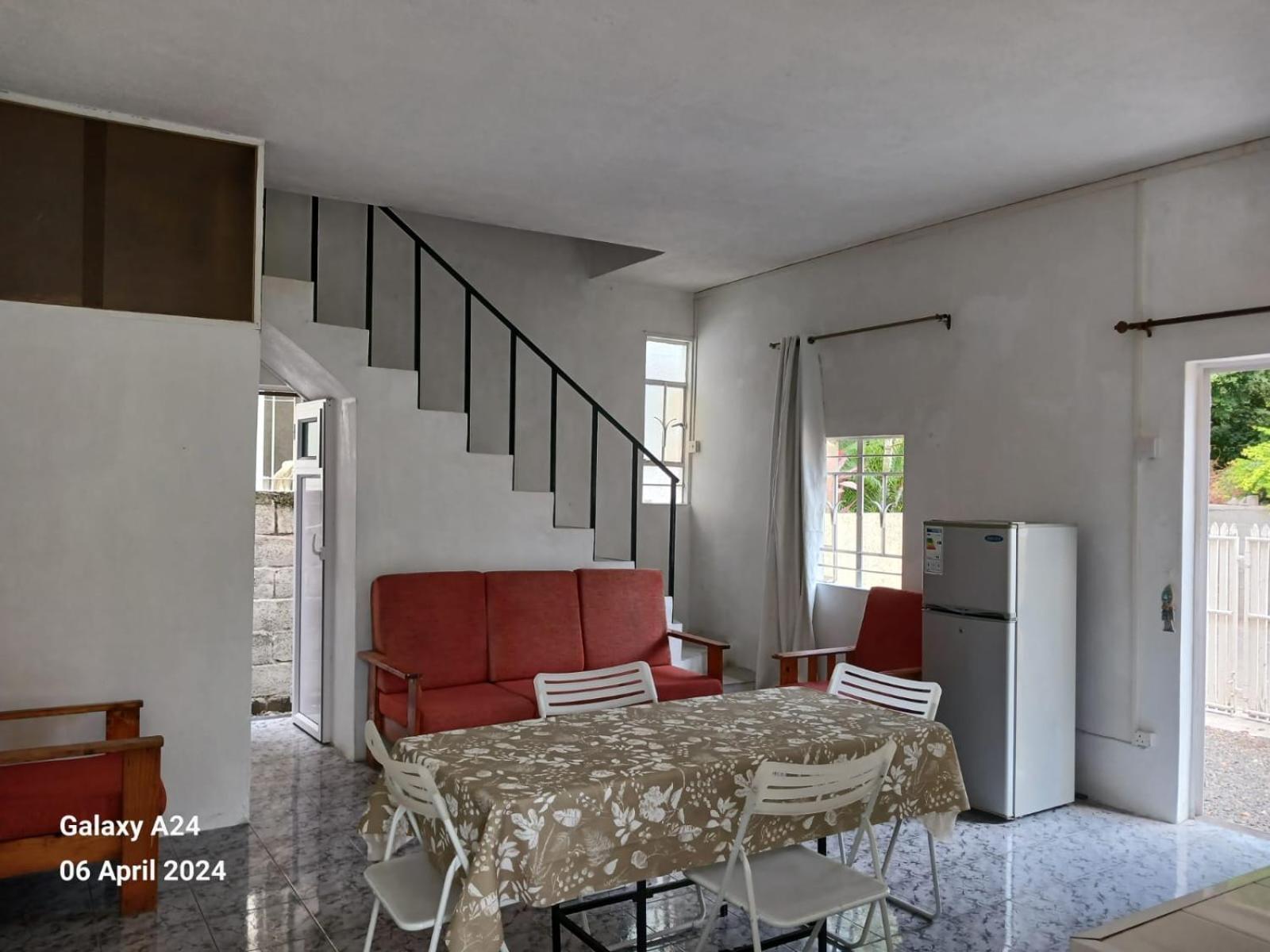 Apartamento The Tiny House Rivière Noire Exterior foto